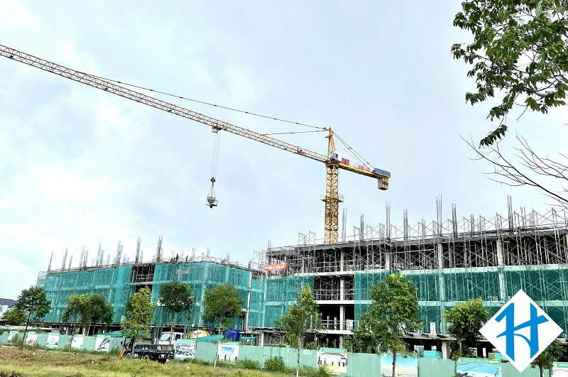 Công trình nhà ở xã hội Hồng Loan 5C (Dự án Khu dân cư Hưng Thạnh lô số 5C, phường Hưng Thạnh, quận Cái Răng) đang thi công  Ảnh  Huỳnh Biển